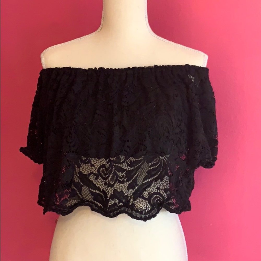 Off shoulder black crop top